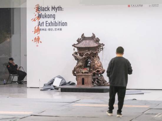玩家晒《黑神话：悟空》艺术展现场图：土地庙雕塑太逼真！