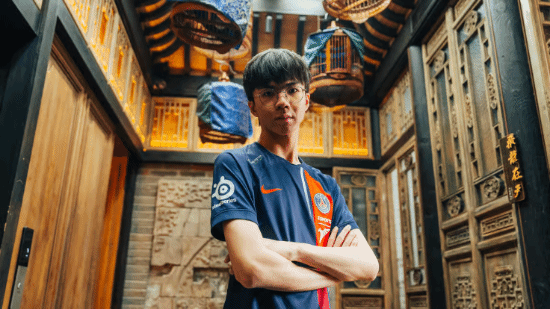 曾是EDG替补 险掀翻T1！中国台湾《英雄联盟》选手靠神明开始追梦
