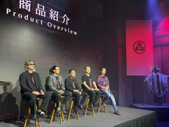 我们采访了《寂静岭f》制作团队：美丽与恐怖并存