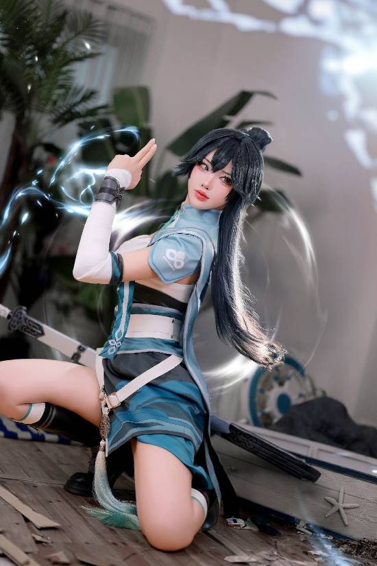 韩援Yasal再发COS《胜利女神：妮姬》小红帽新图：身材完美无缺！